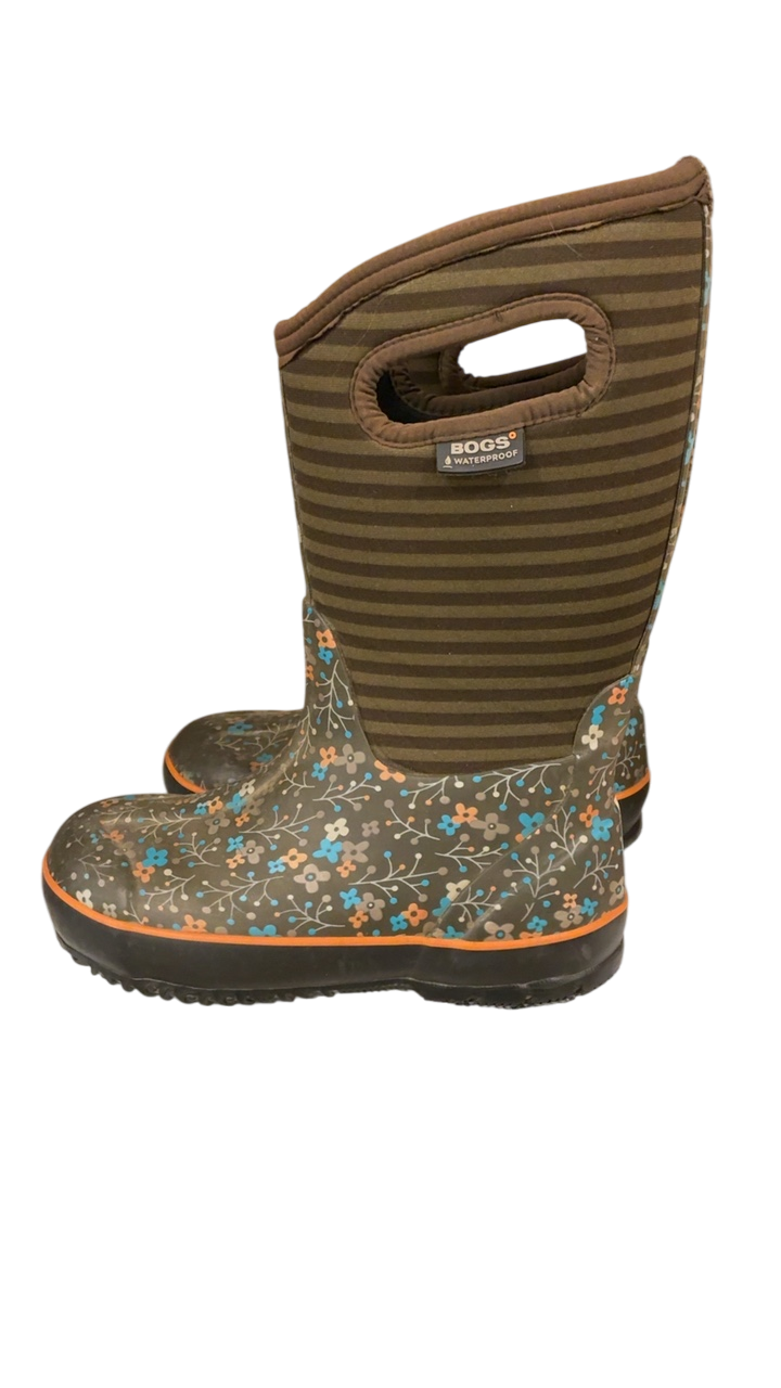 BOGS Boots 2 Brown with multicolor floral pattern and orange trim
