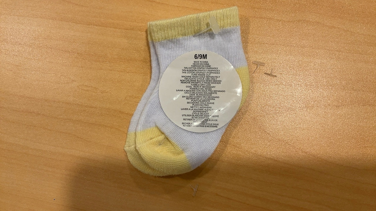 Not specified Socks 6-9 months