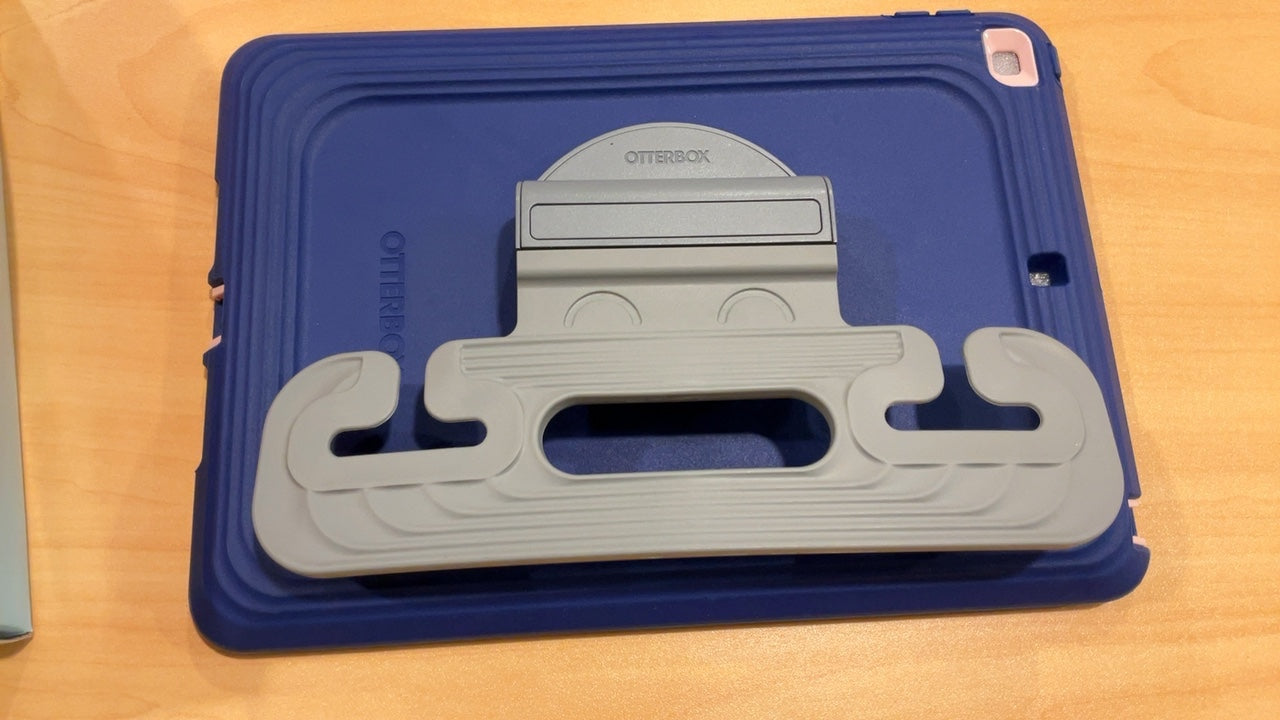 OtterBox 11” iPad case