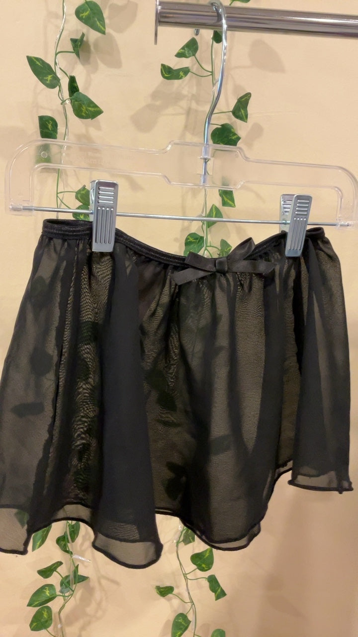 Cat & Jack Skirt Small (6-7)