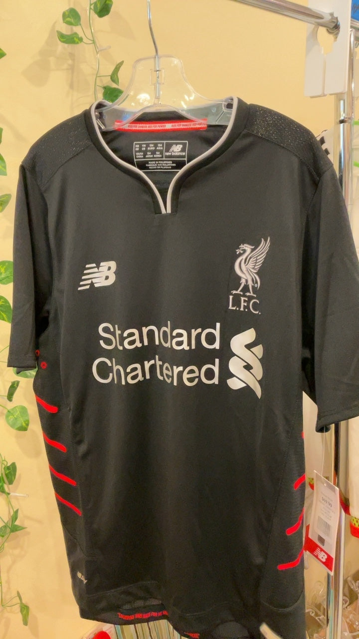 Liverpool FC Jersey Medium (10-12)