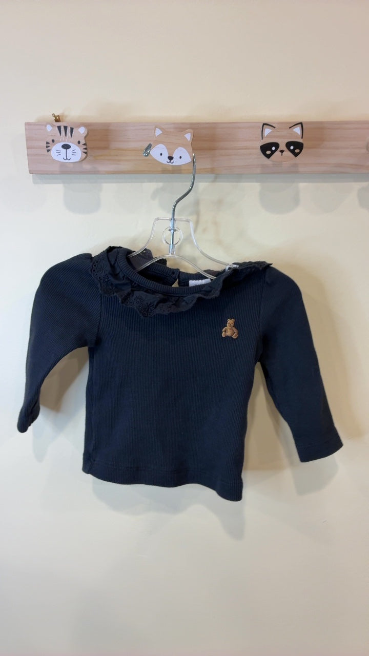Gap Sweater | Size 0-3 months
