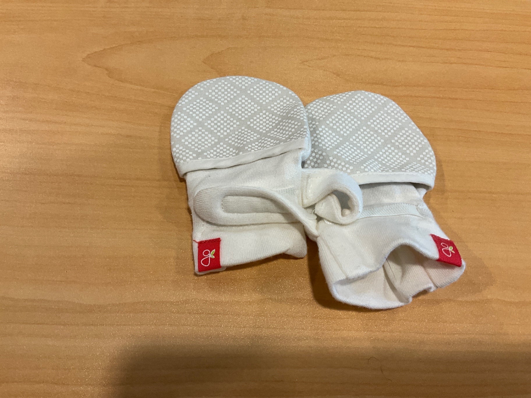 Goumi Mittens | Size 3-6 months