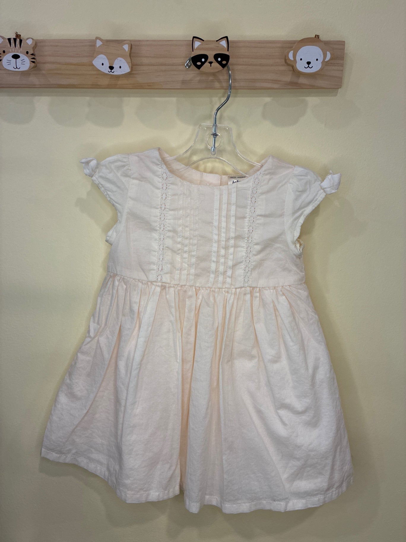 OshKosh B'gosh Dress | Size 9 months
