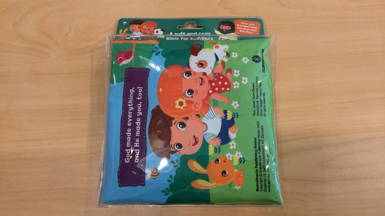God Made Me Cloth Bible: A Soft and Cosy Bible Story for Babies
