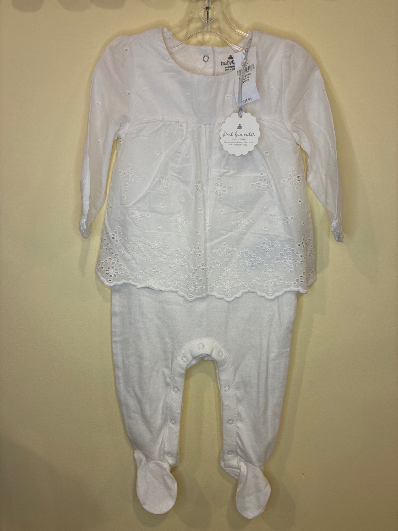 Gap Outfit NWT | Size 6-9 months