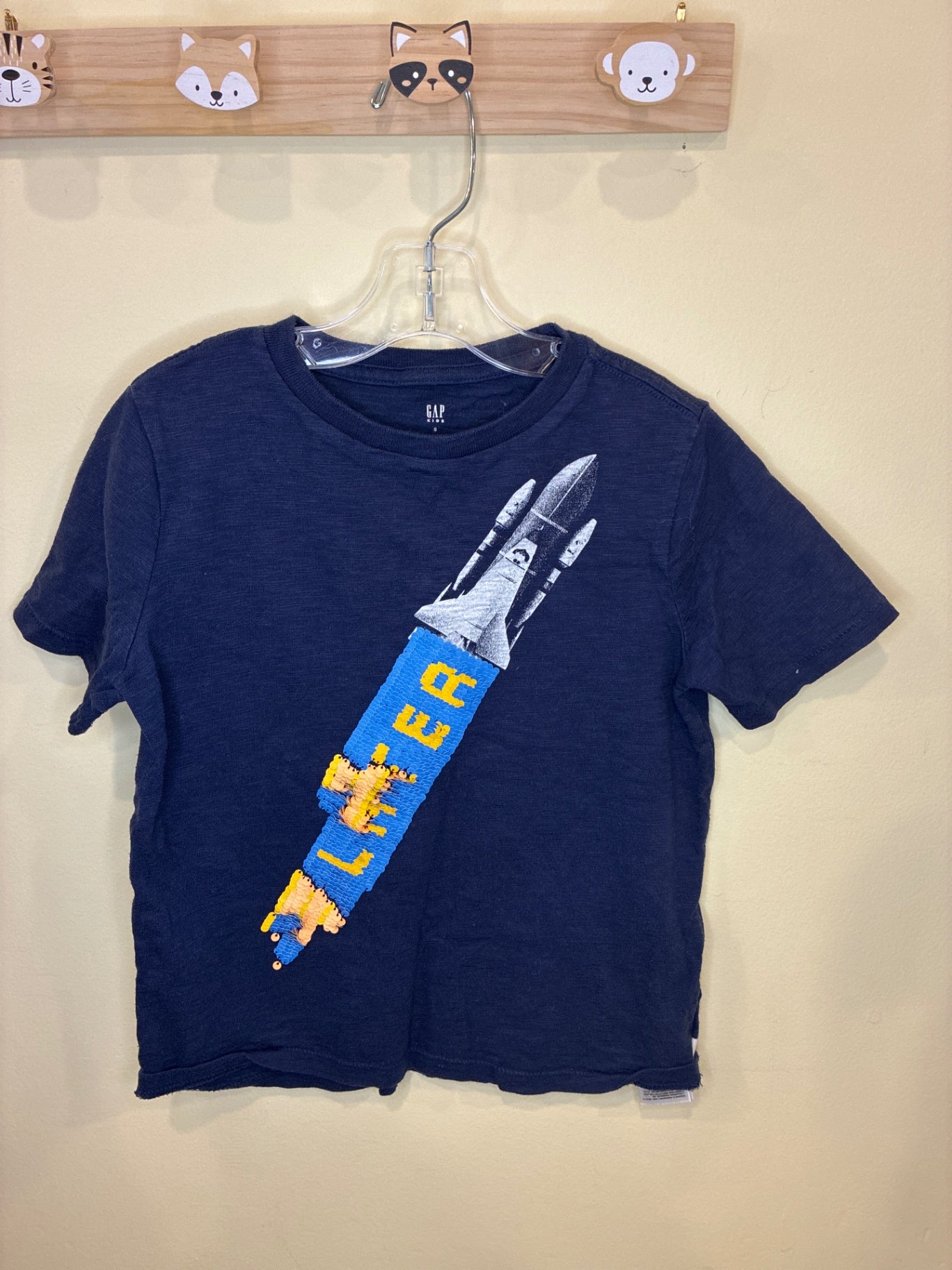 GAP T-Shirt | Size Small (6-7)