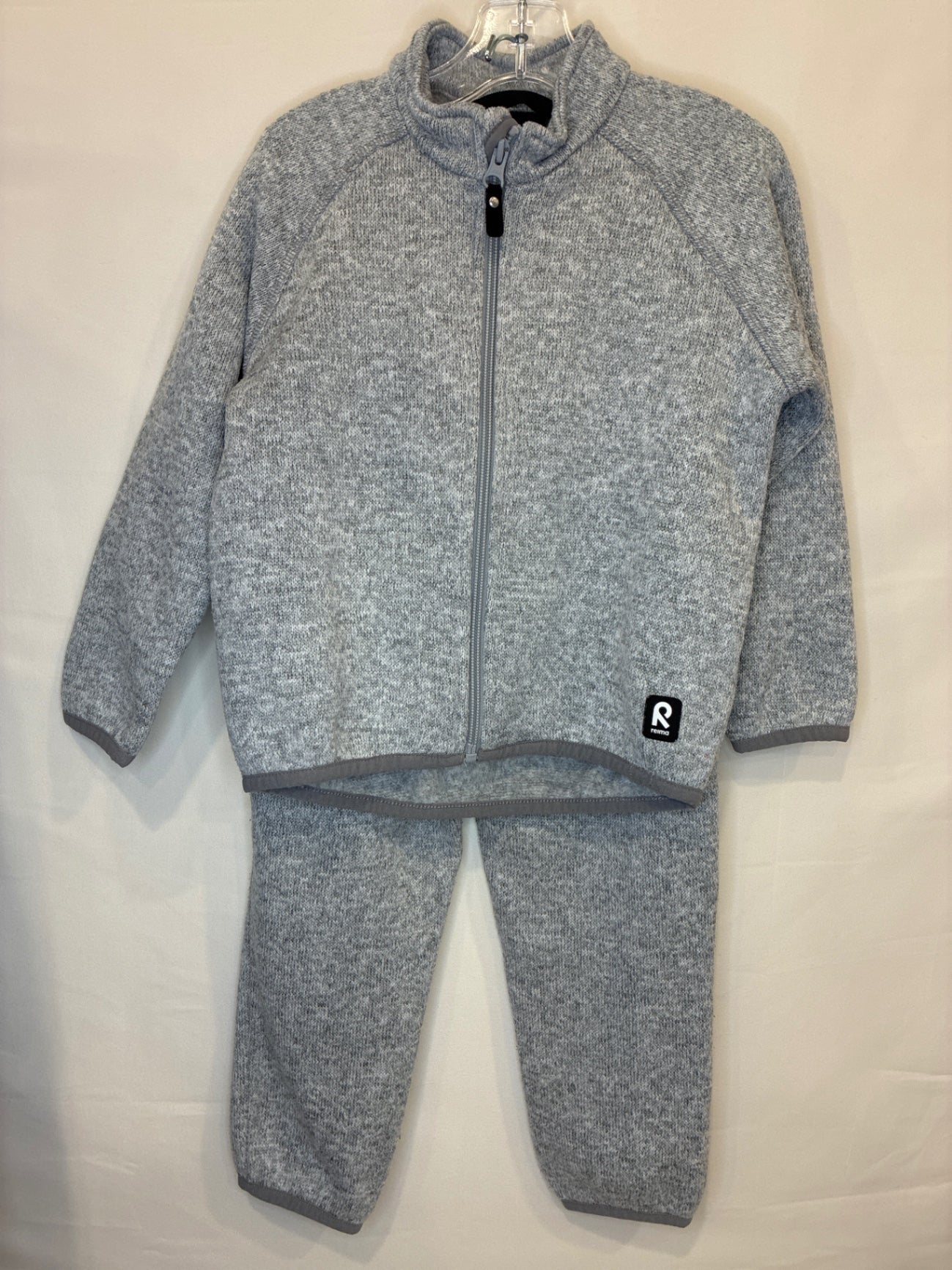 Reima Sweatsuit | Size 4-5