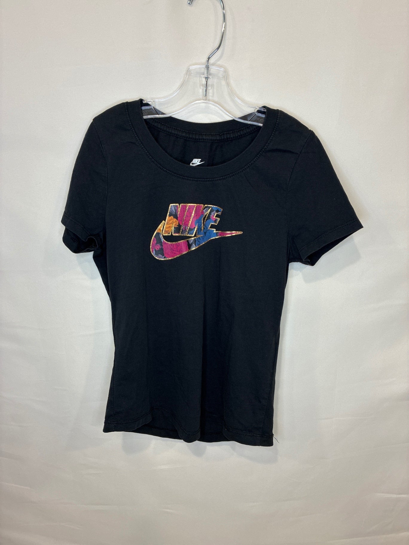 Nike T-Shirt | Size Medium