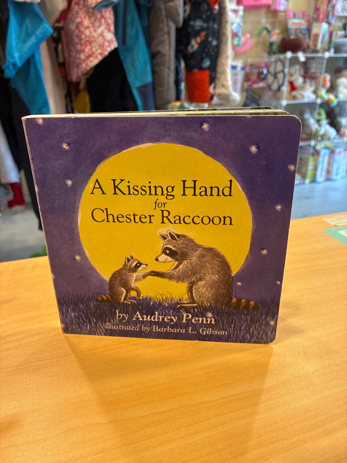 A Kissing Hand for Chester Raccoon