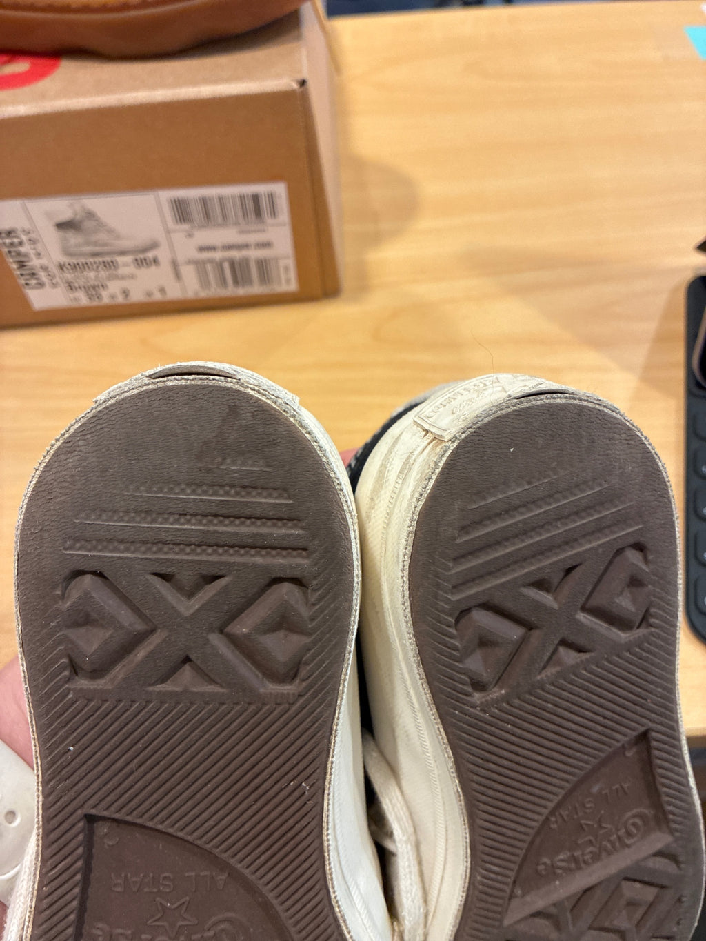Comme des Garçons PLAY x Converse Sneakers | Size Big Kids 3