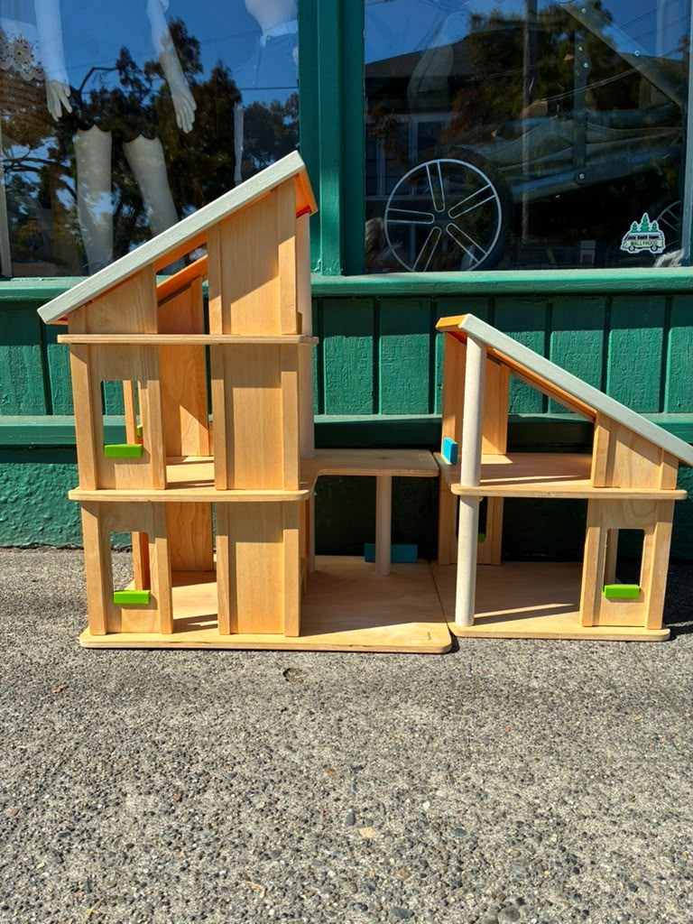 PlanToys | Chalet Dollhouse Bundle (House, Family, Pets + 4 Rooms of Furniture)
