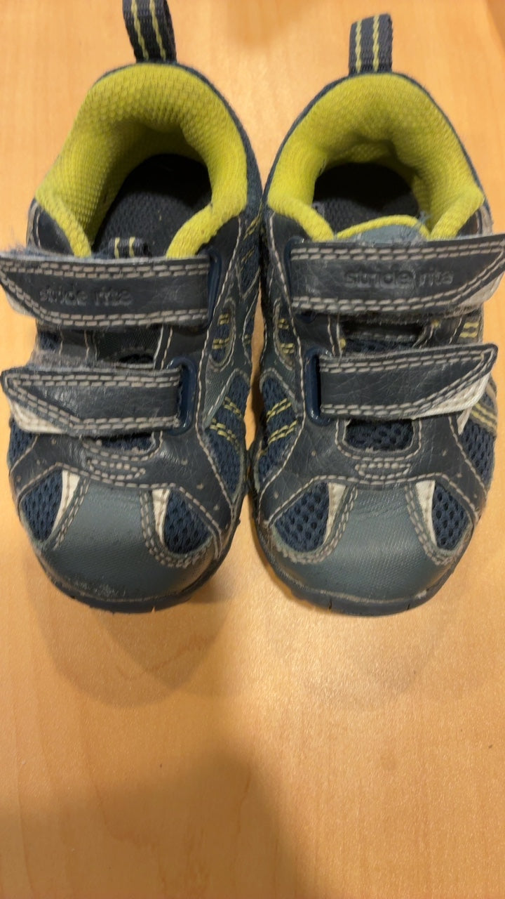 Stride Rite Sneakers | Little Kids 5.5