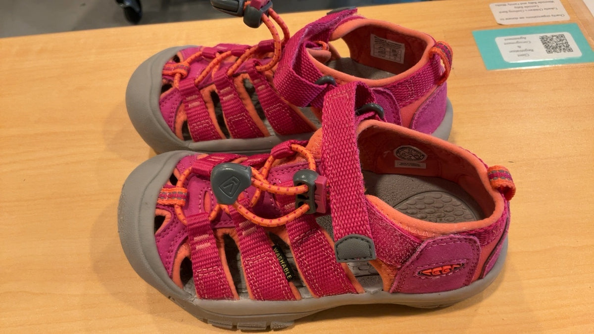 KEEN Sandals | Little Kids 11