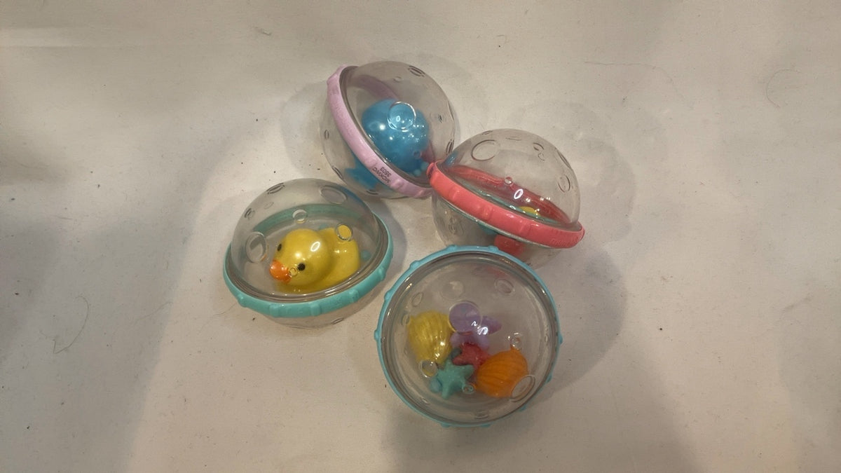 Munchkin Float and Play Bubbles bath toys