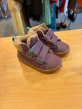 Ten Little Boots | Little Kids 9